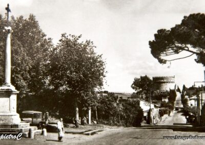 via appia antica, monumenti funebri, roma, colonne