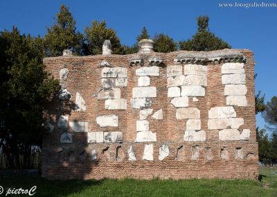 via appia antica, monumenti funebri, roma, iscrizioni, laterizio