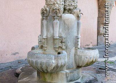 Fontana delle Tiare, san pietro, largo del colonnato, fontanelle